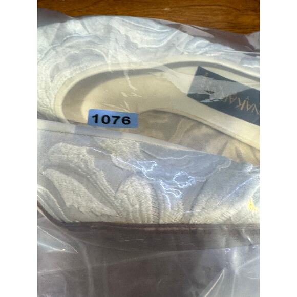 Vintage Donna Karan heels size 8 - Picture 7 of 7